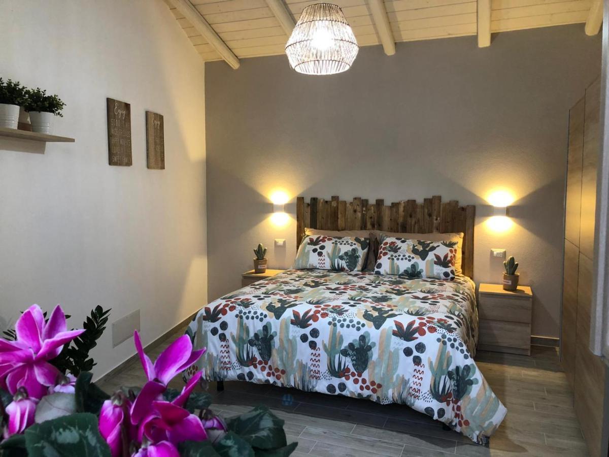 San Giovanni Suèrgiu Domus Deiana Case Vacanza מראה חיצוני תמונה