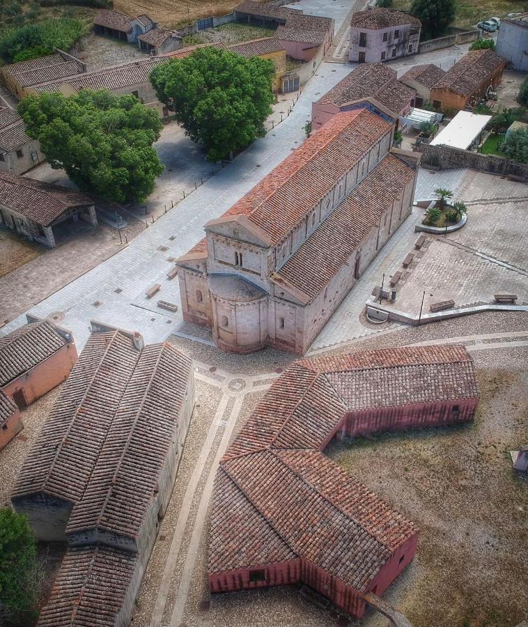 San Giovanni Suèrgiu Domus Deiana Case Vacanza מראה חיצוני תמונה